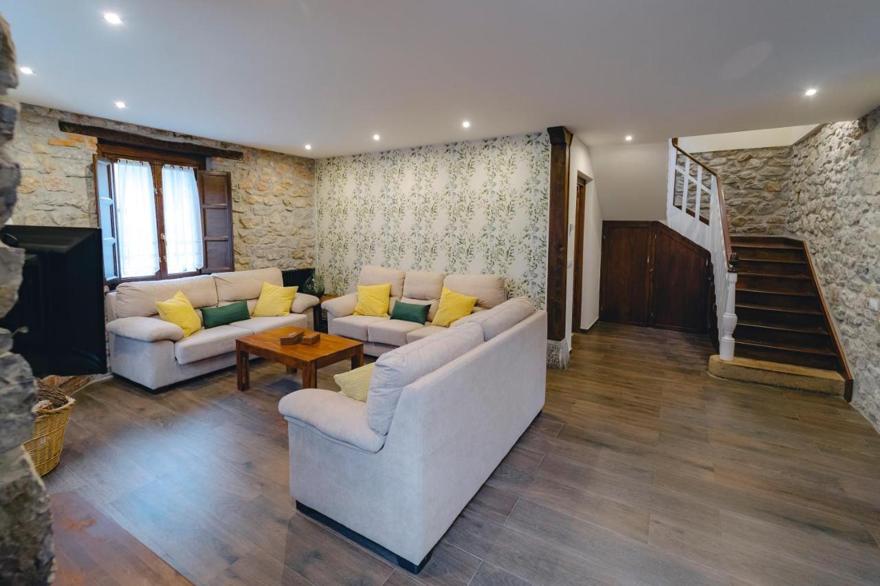 El Reinazu Villa Cangas de Onis Bagian luar foto