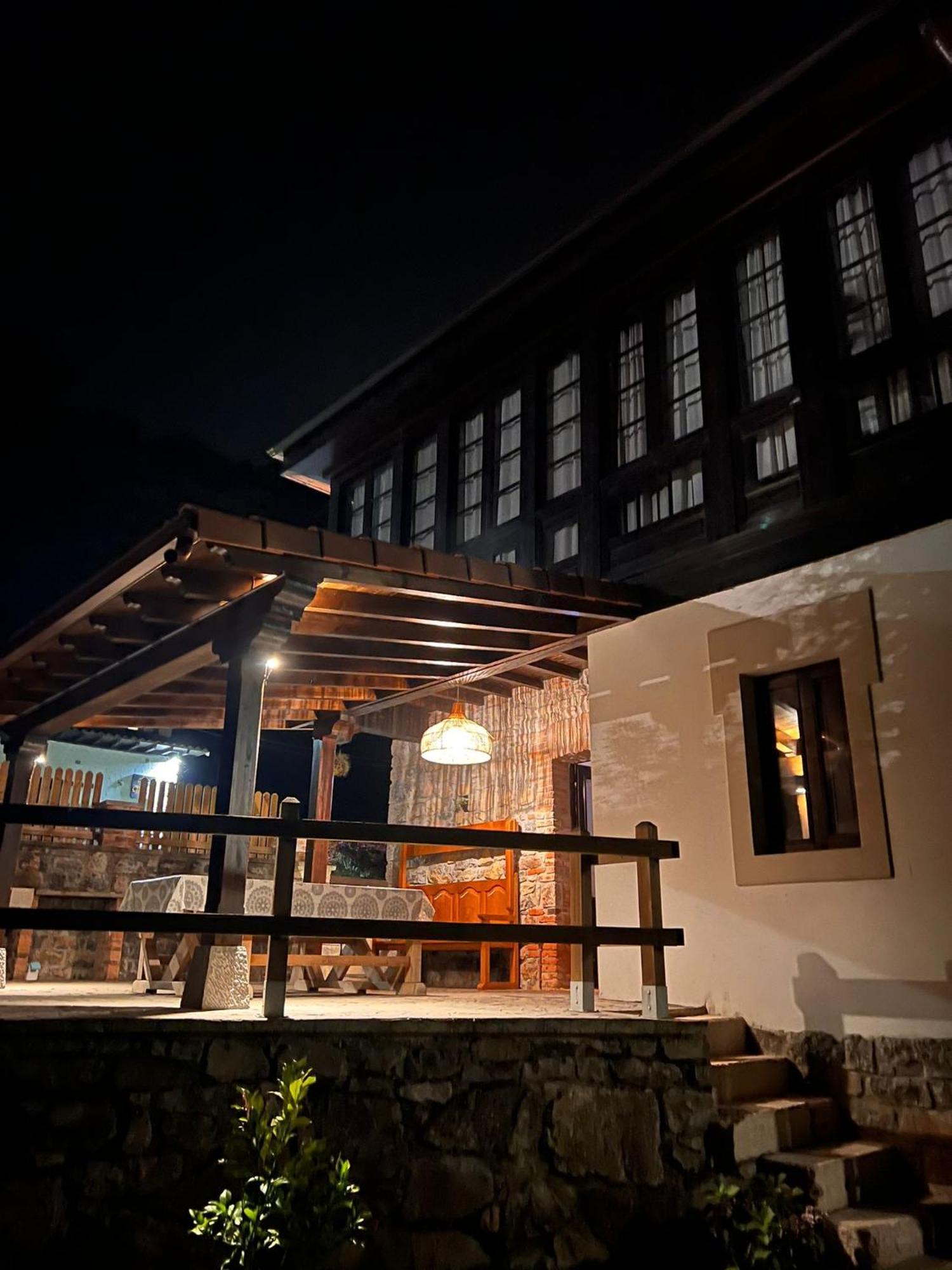 El Reinazu Villa Cangas de Onis Bagian luar foto